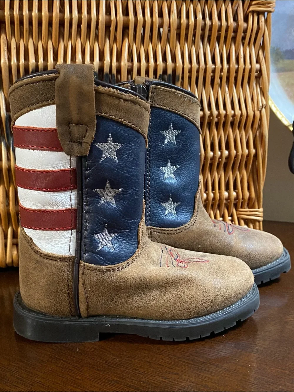 CODY JAMES TODDLER BOYS' USA FLAG WESTERN BOOTS - BROAD SQUARE TOE sz4 Medium